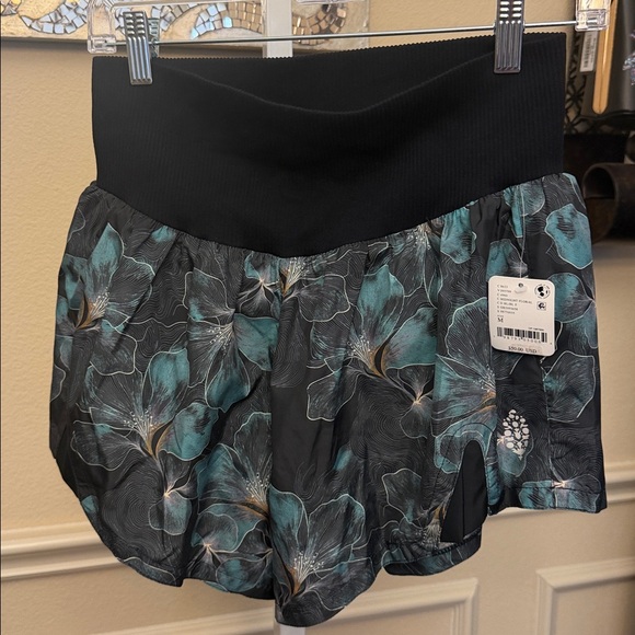 Free People Movement Carpe Diem Shorts - Picture 7 of 9